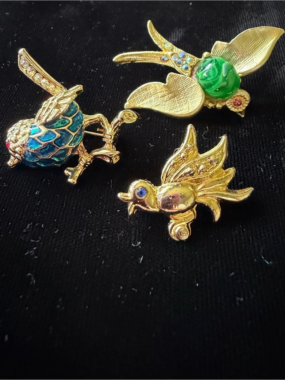 Vintage Gold Tone Bird Brooch Lot - Plique a Jour Hummingbird + Enamel Songbirds